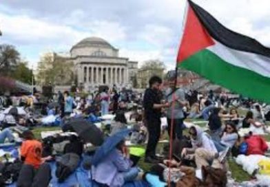 İsrail’i eleştiren ve protesto eden öğrenciler okuldan atıldı. Gazze’deki soykırıma karşı başlatılan ABD’deki kampüs intifadasına destek verenler, Trump yönetiminin göreve gelmesi sonrası siyonist bir baskıyla karşı karşıya kaldı.