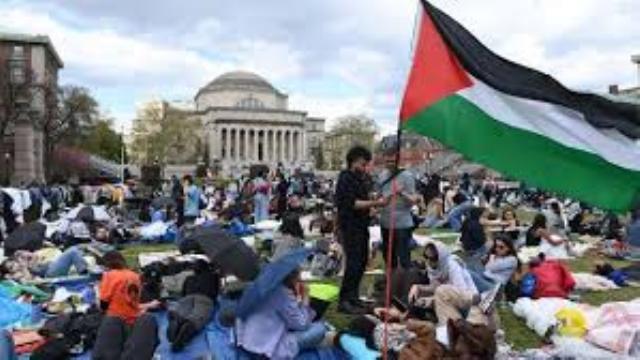İsrail’i eleştiren ve protesto eden öğrenciler okuldan atıldı. Gazze’deki soykırıma karşı başlatılan ABD’deki kampüs intifadasına destek verenler, Trump yönetiminin göreve gelmesi sonrası siyonist bir baskıyla karşı karşıya kaldı.