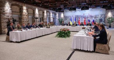 Dünyanın takip ettiği Türkiye-Rusya-Ukrayna Üçlü Toplantısı İstanbul’da yapıldı